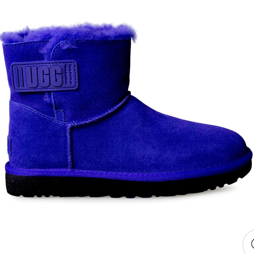 UGG BAILEY MINI LOGO STRAP size 9